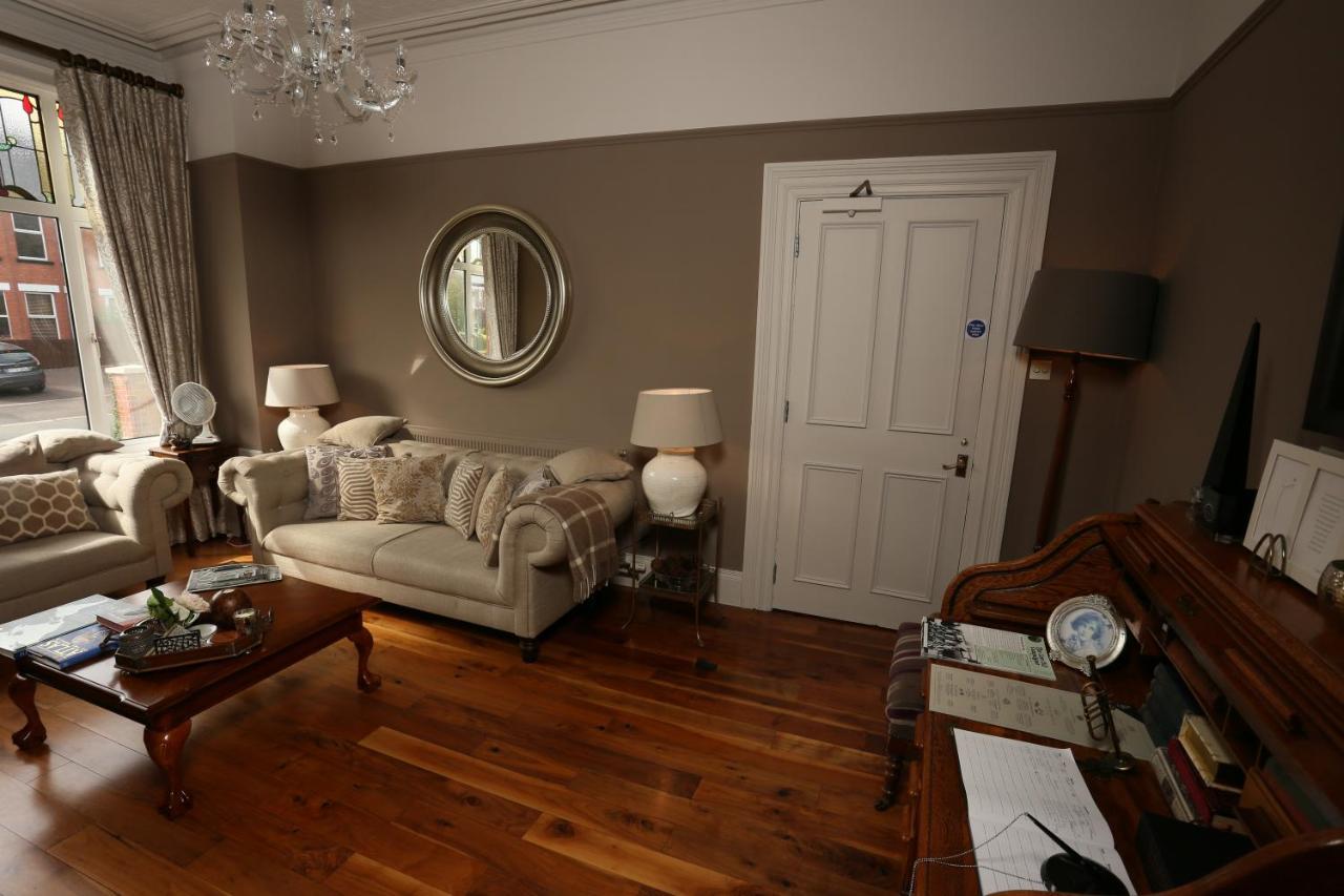 Somerton House Rooms Only เบลฟาสต์ ภายนอก รูปภาพ